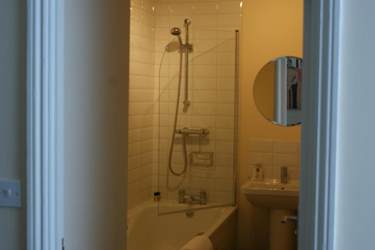 10To12 Folkestone B&B 외부 사진
