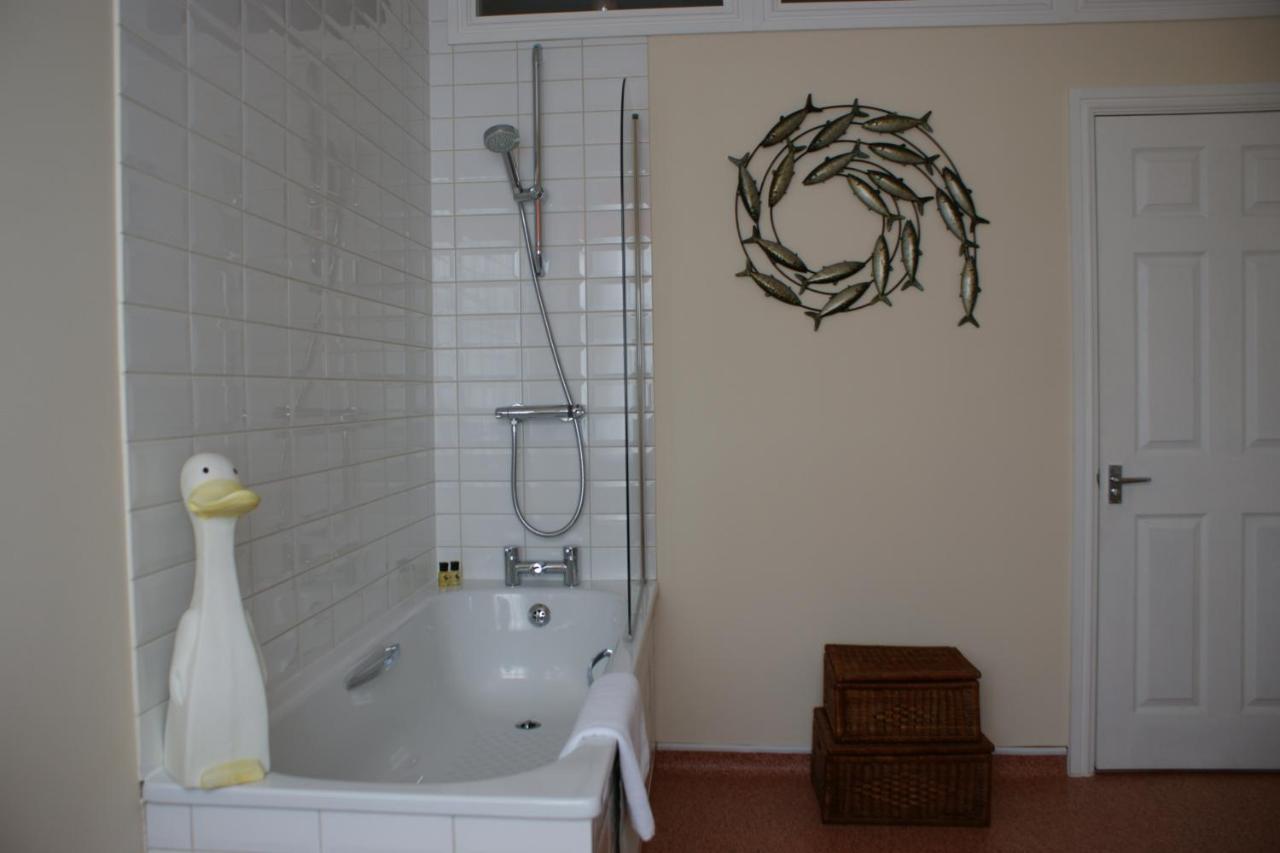 10To12 Folkestone B&B 외부 사진